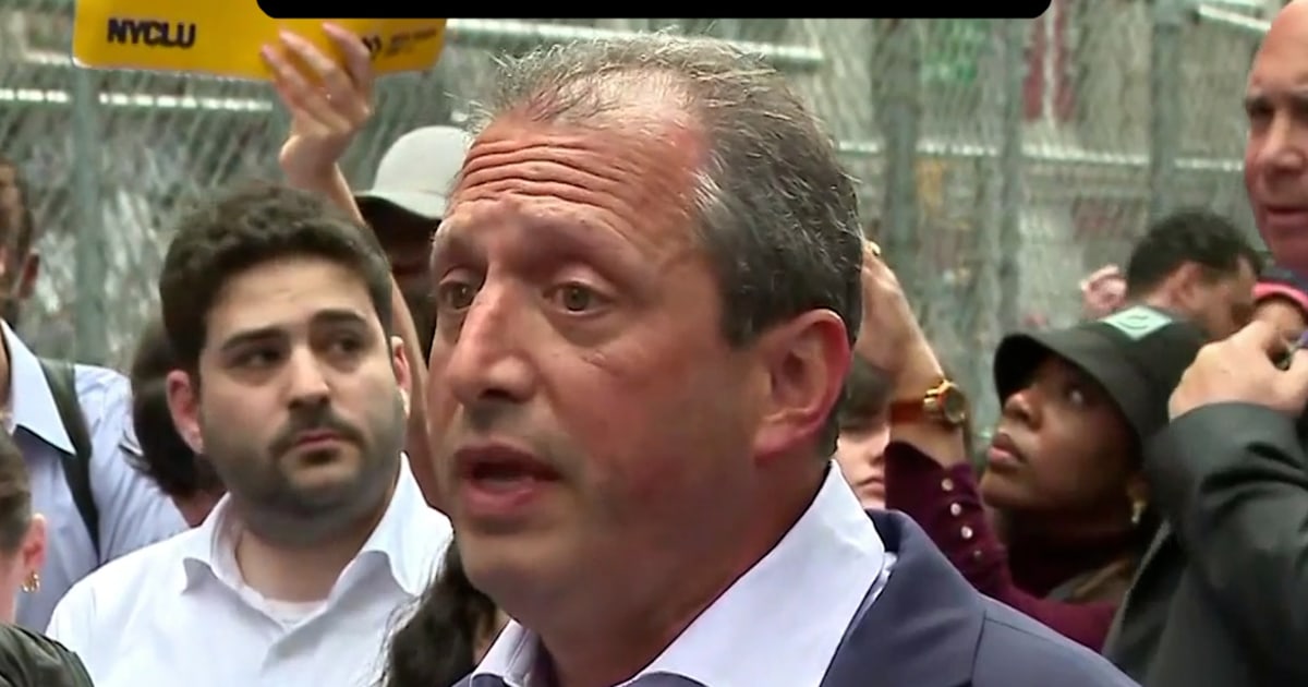 NYC Comptroller Brad Lander speaks out after his arrest at an immigration court