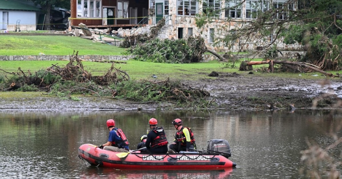 Survivor shares experience during Texas flash floods: 'Water was rushing into the house'