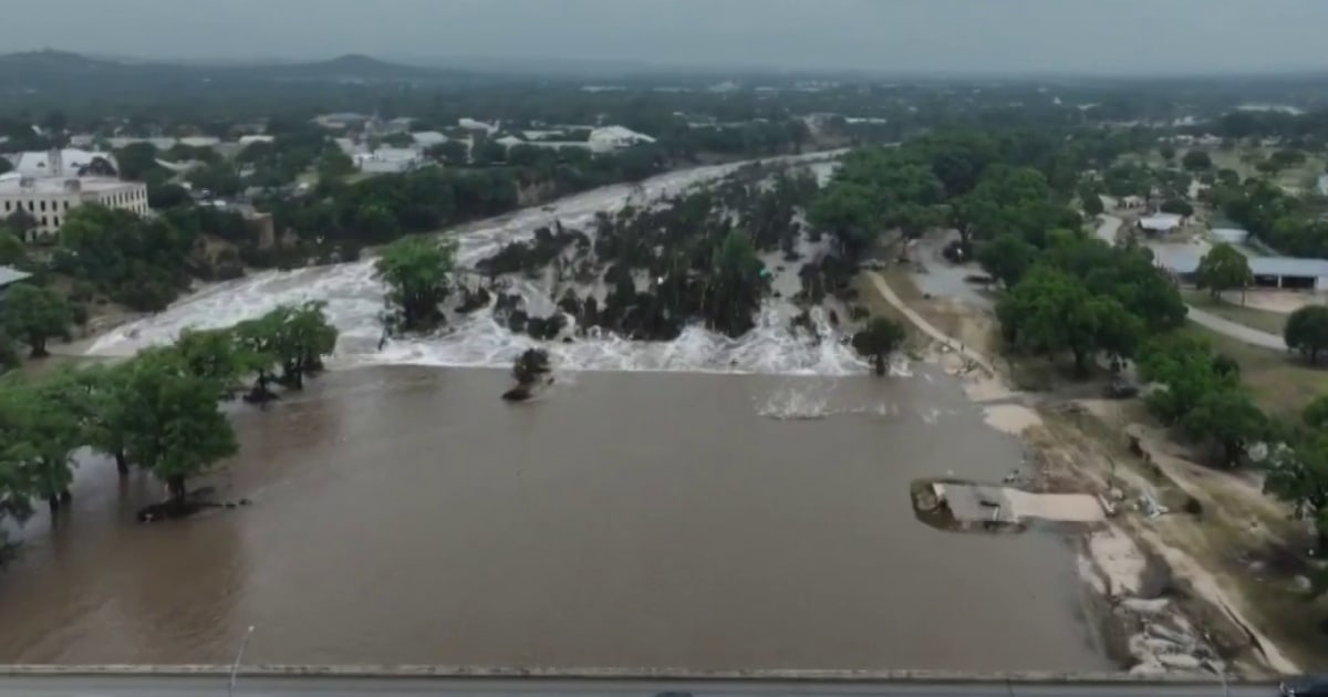 'Totally preventable' Death toll rising in historic Texas flooding