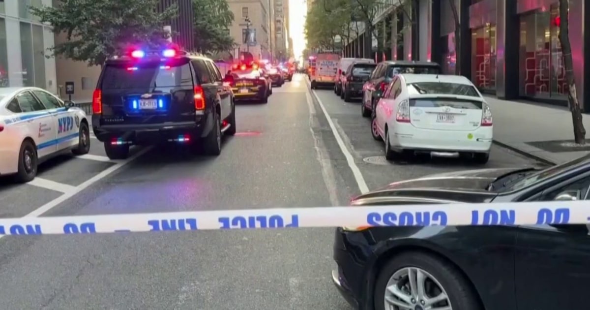 New York City mayor says gunman was focused on the NFL's Manhattan offices