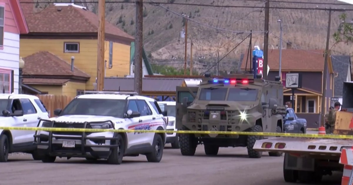 Manhunt underway for suspect after 4 killed in Montana bar shooting