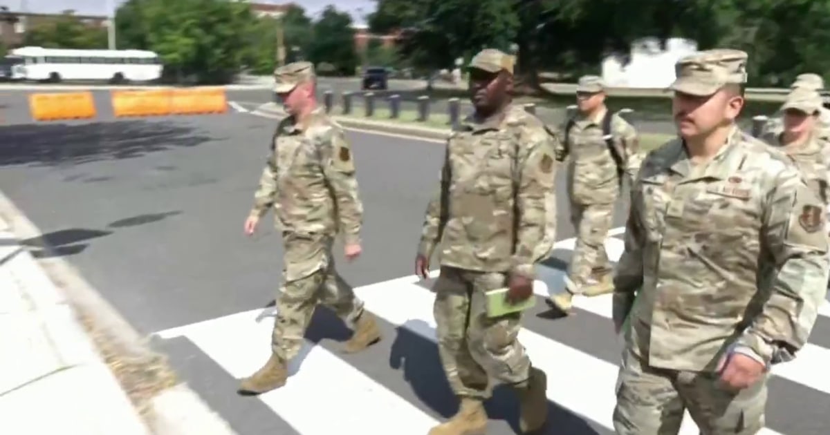 National Guard troops arrive in D.C. after Trump's 'crime emergency' declaration