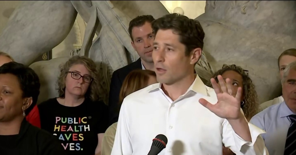 Minneapolis mayor: 'We need a statewide and a federal ban on assault weapons'