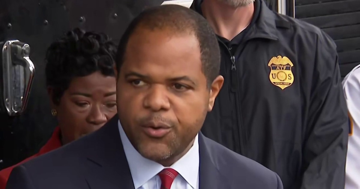 Dallas mayor calls for prayer after deadly ICE facility shooting 