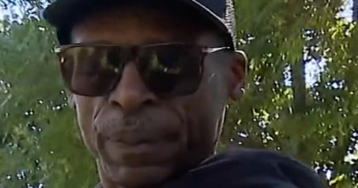 Chicago Man Reunited With Lost Dog After Ten Years