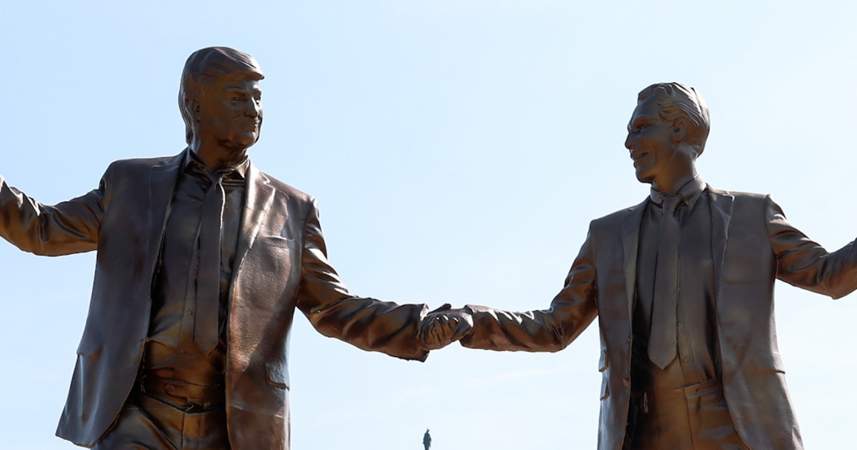 Statue of Trump and Epstein placed near U.S. Capitol
