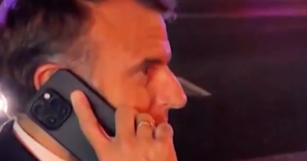 Macron calls Trump after his motorcade blocks his route Macron calls Trump after his motorcade blocks his route