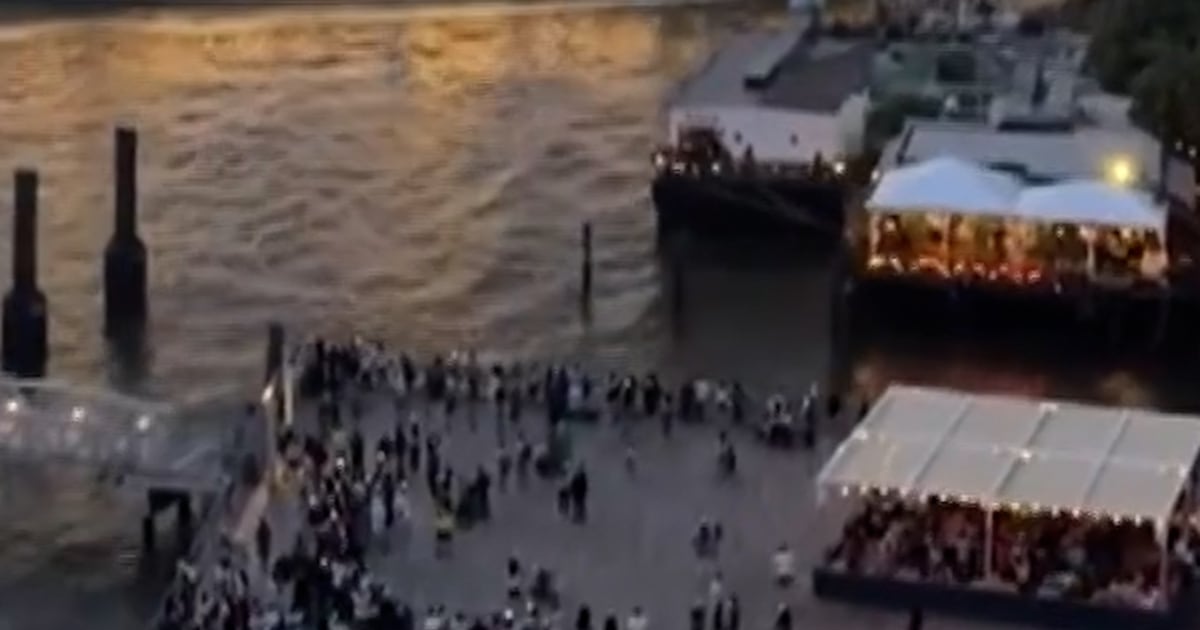 Mexican Navy ship reopens after Brooklyn Bridge accident