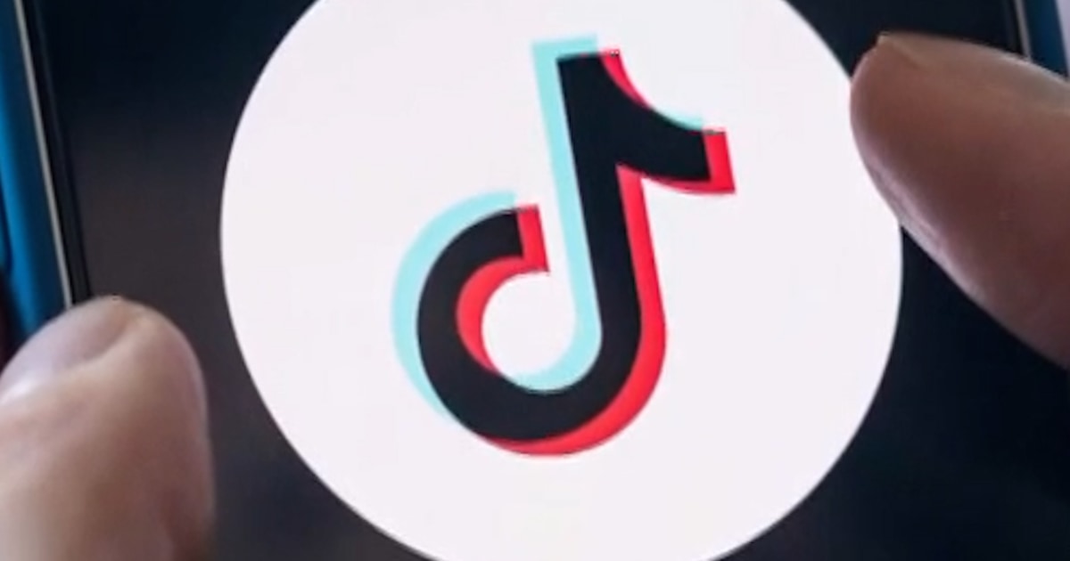 Trump extends TikTok deadline avoiding ban