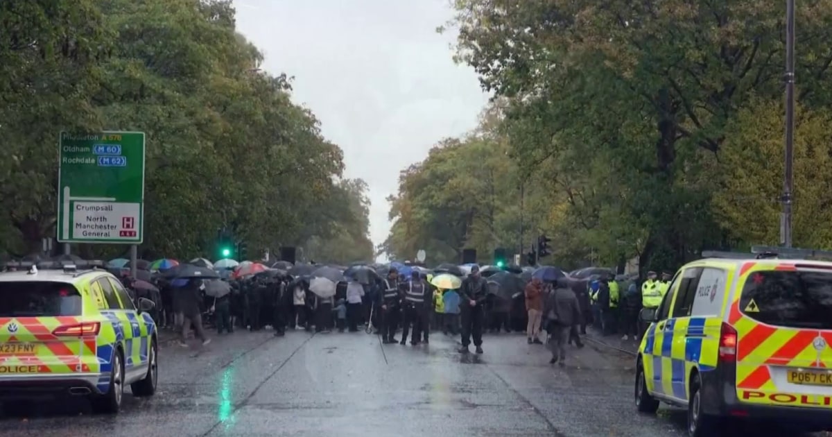 Police Accidentally Shoot Two Worshipers Inside Manchester Synagogue