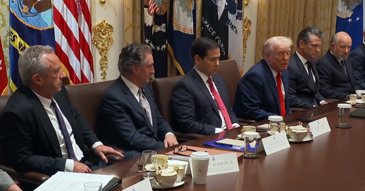 Israel and Hamas agree to first phase of Trump&rsquo;s peace plan