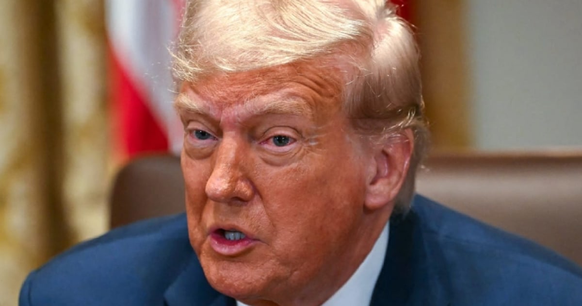 'Beyond the law': Fmr. Defense Secy. reacts to Trump revealing CIA actions in Venezuela