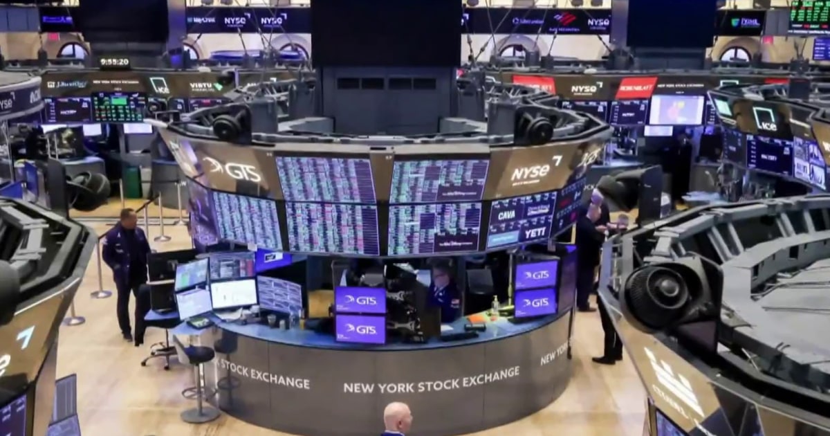Hot stock market fuels concerns about possible Wall Street bubble