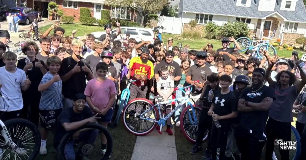 Good News: More than 100 kids rally around teen who was bullied