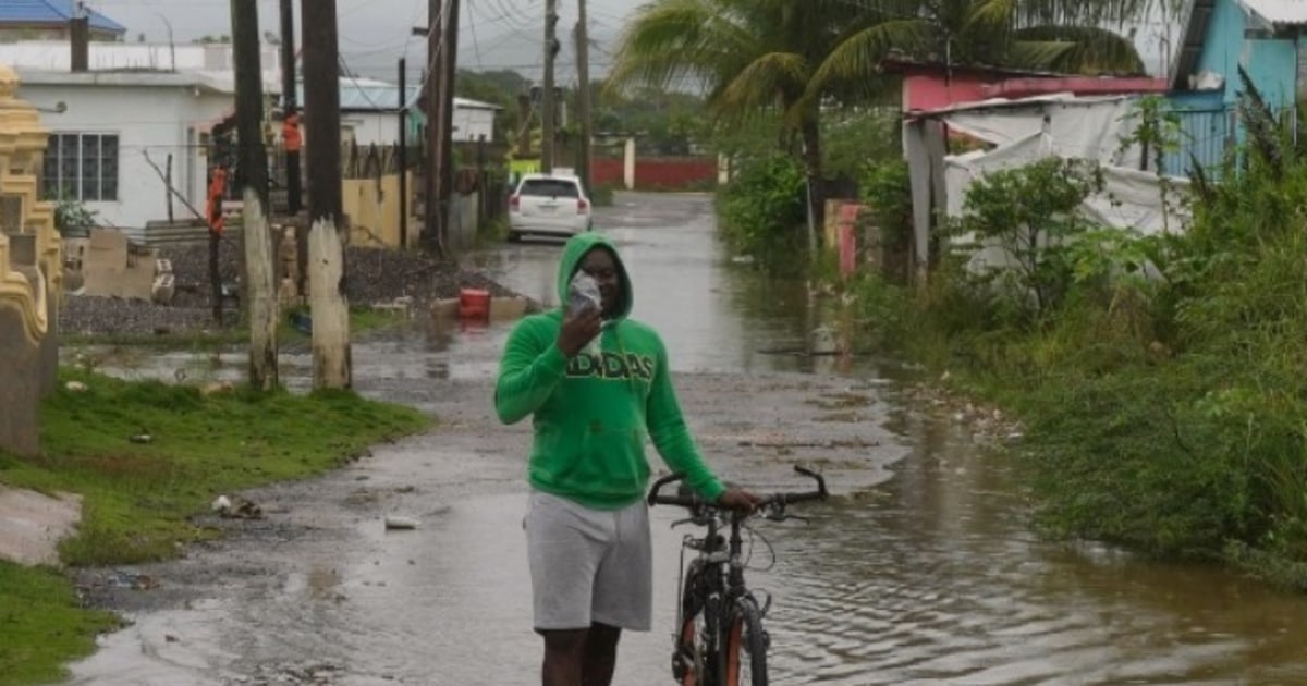 Hurricane Melissa makes landfall in Jamaica