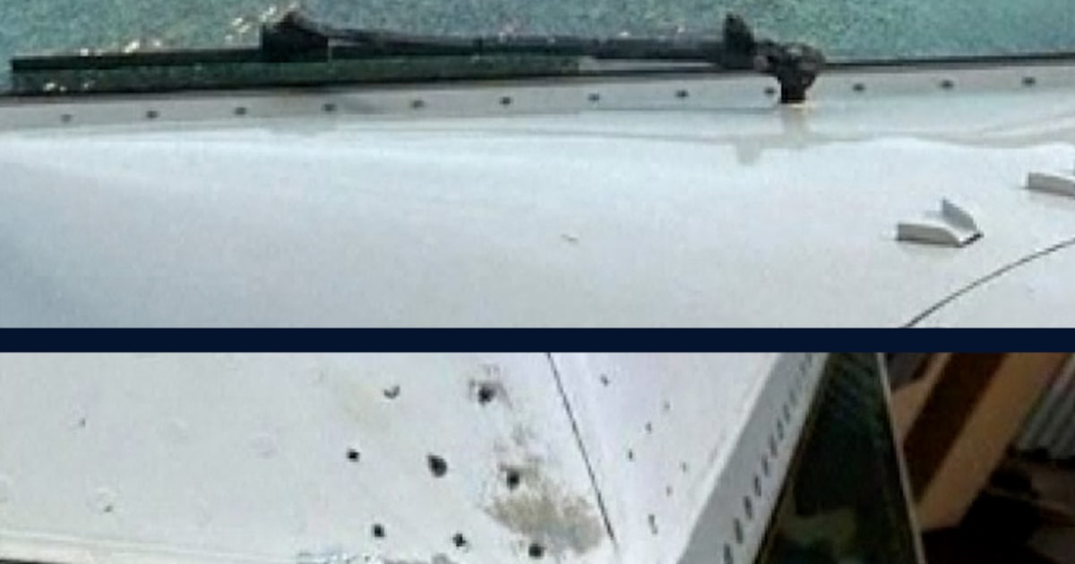Cockpick window shatters mid-flight on United jet