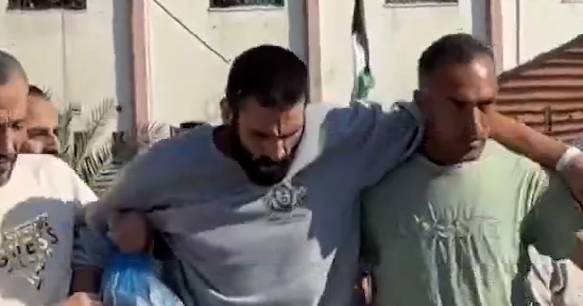 Palestinian prisoners report abuse after release Palestinian prisoners report abuse after release