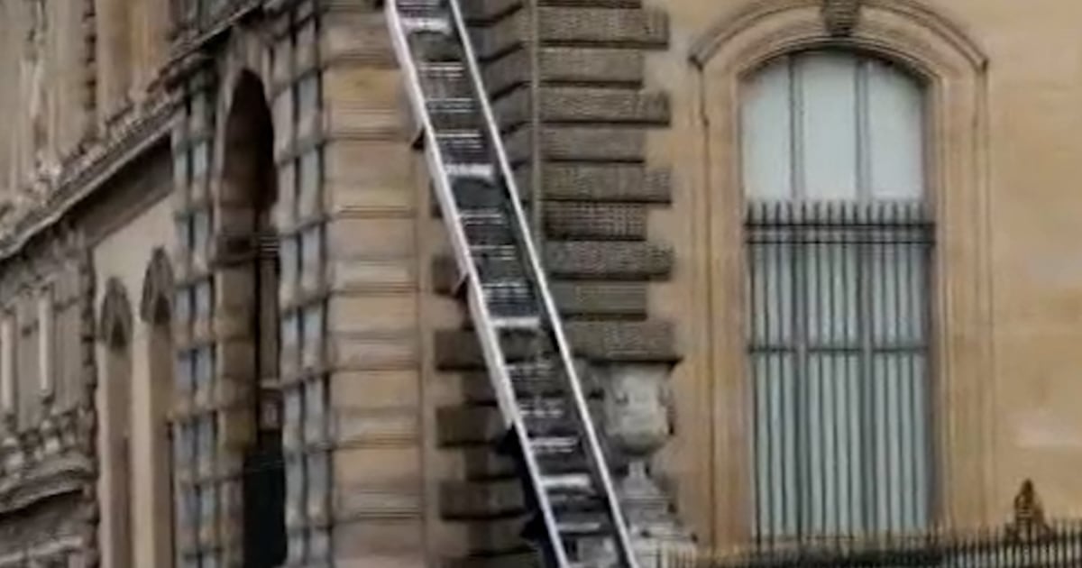 Thieves steal jewels from the Louvre in daylight heist