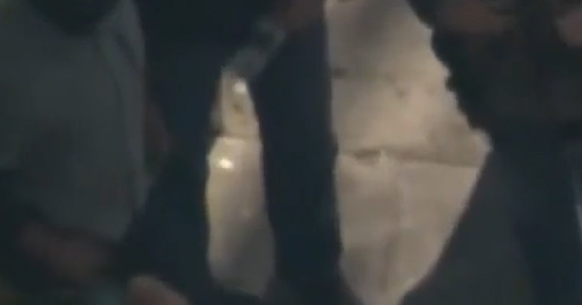 Federal officer and undocumented immigrant shot in L.A.