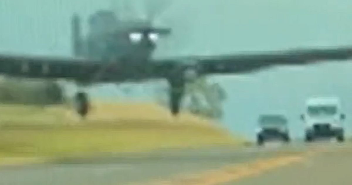 Plane Flies Low Over Road: Dashcam Captures Close Call
