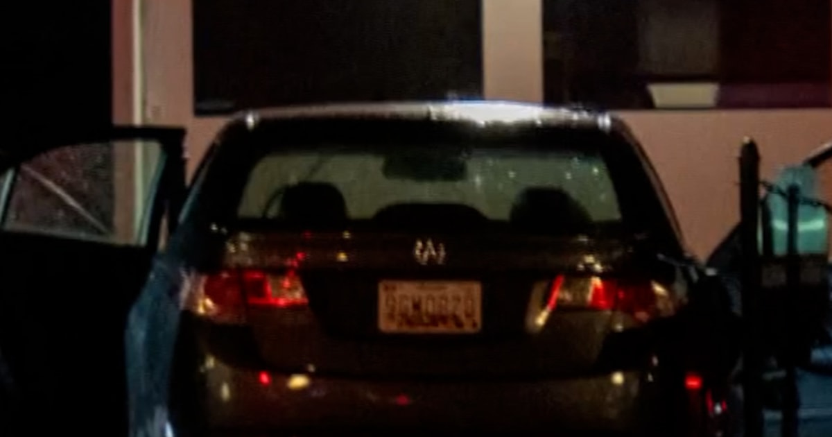 Driver arrested after car hits Secret Service property