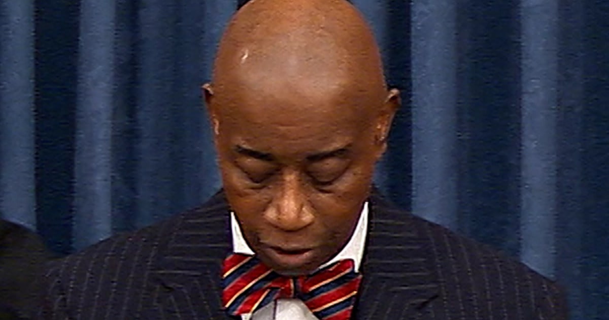 Senate chaplain prays for end to government shutdown