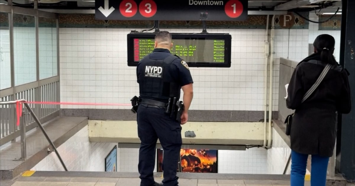 Officials look for woman after newborn abandoned on NYC subway platform