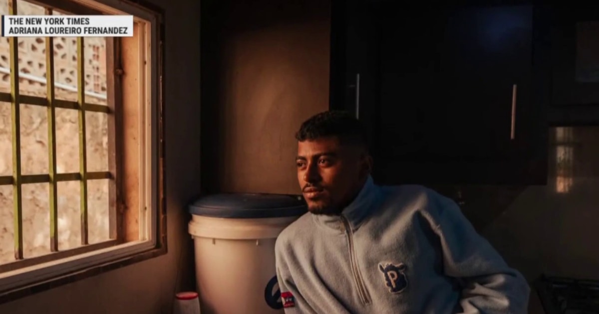 New York Times interviews 40 former inmates of CECOT prison