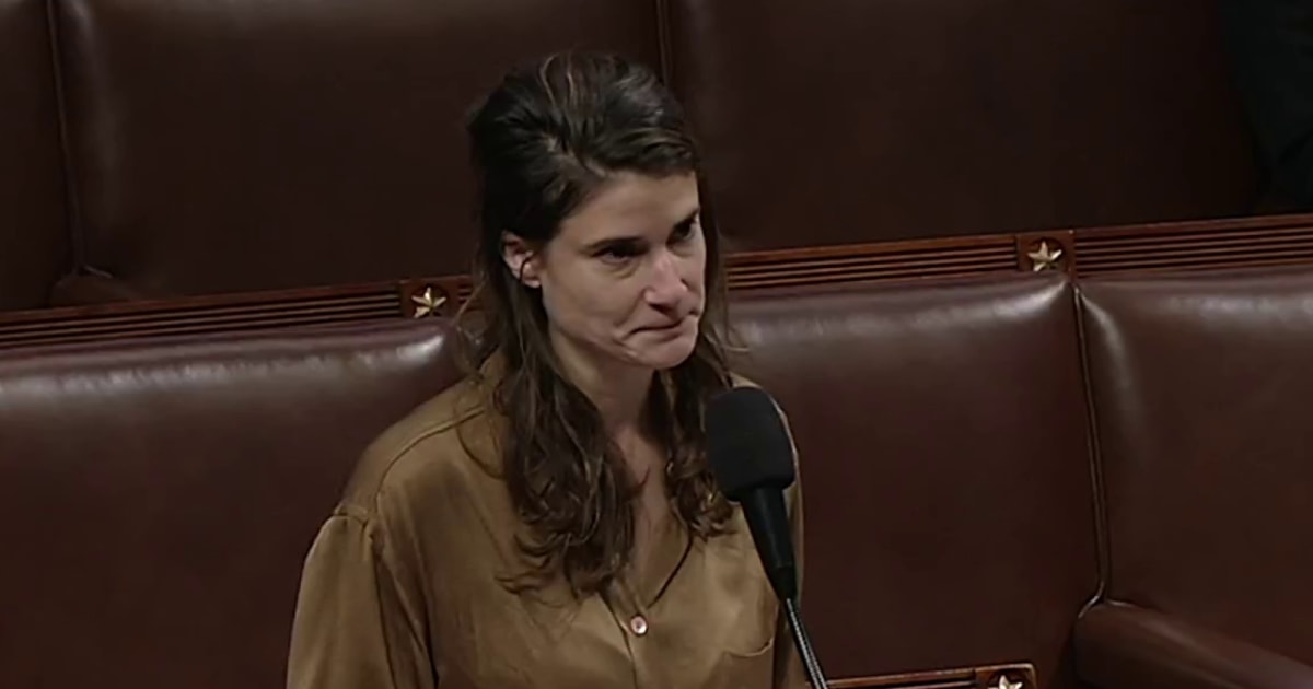 Rep. Marie Gluesenkamp Perez, as Reed College student leader in 2012, secured funds for Fetish Ball and Renn Fayre events
