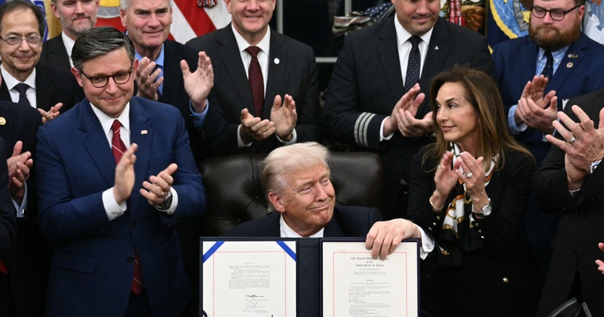 Trump signs bill to end government shutdown, rails against Democrats and Obamacare