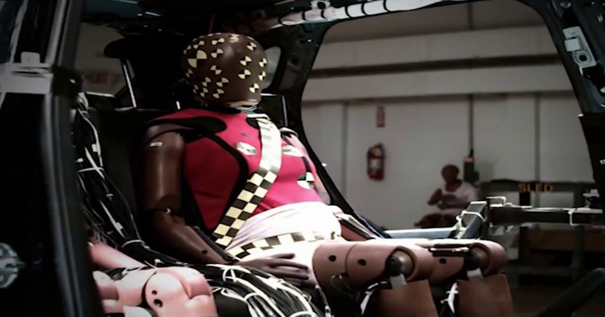 Federal guidelines to require car companies to use female crash test dummies