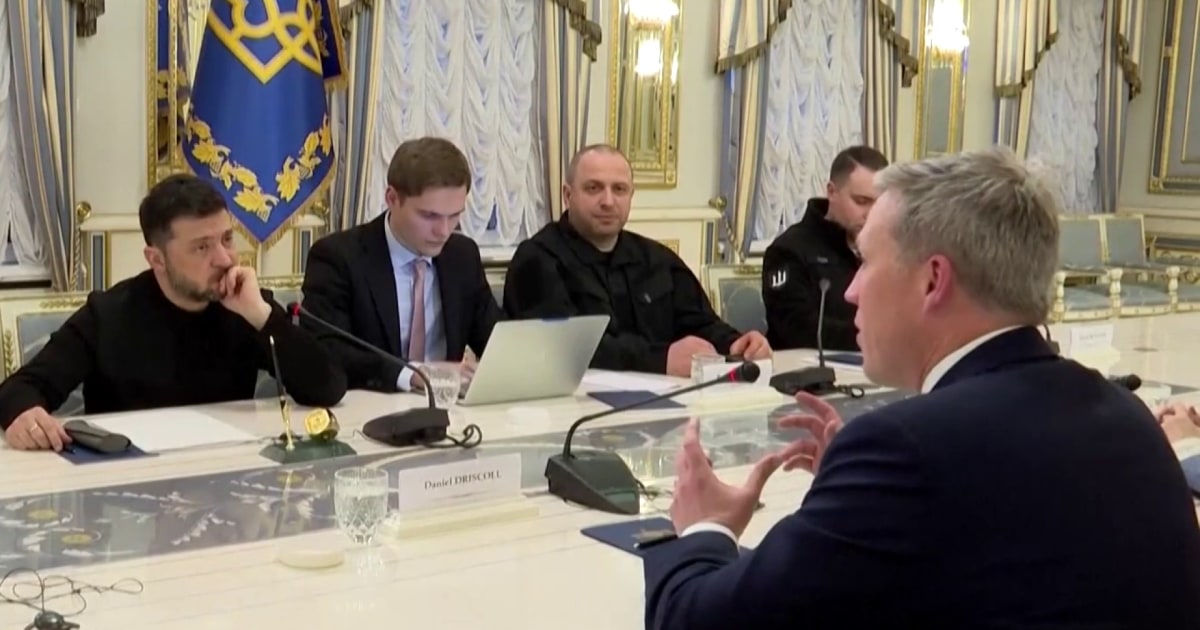 U.S. officials meet with Russian delegation after Ukrainians amend drafted peace deal