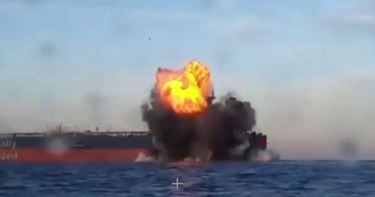 Ukrainian sea drones target Russian oil tankers