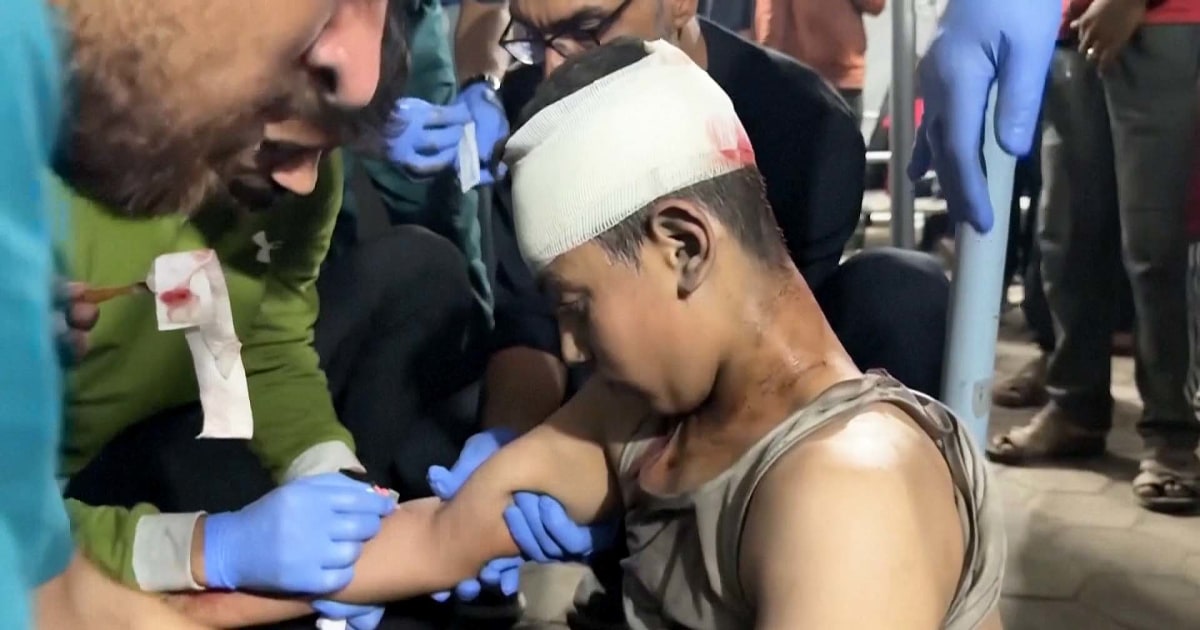 イスラエルによるガザ空爆で数十人が死傷