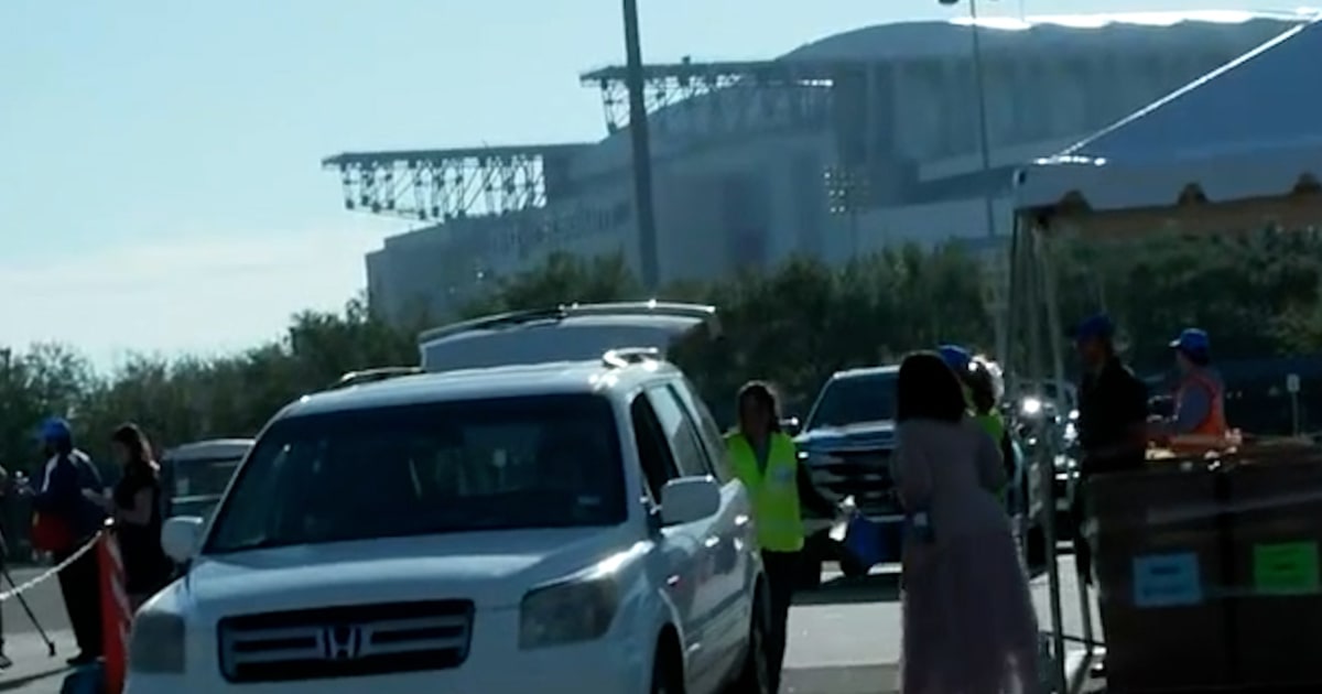 Houston hosts food aid ‘supersite’ with SNAP in limbo