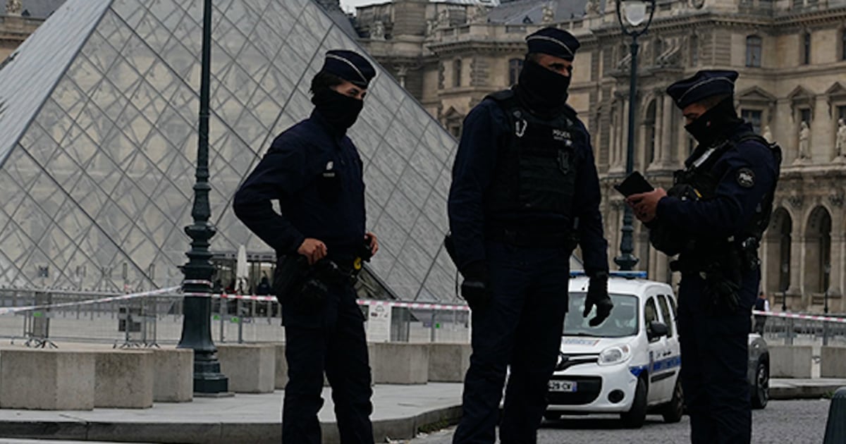 New suspects charged for involvement in Louvre heist