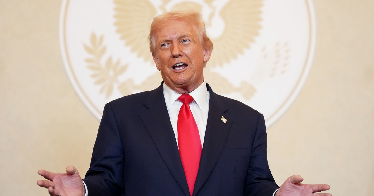 Trump delivers remarks at breakfast with Republican senators