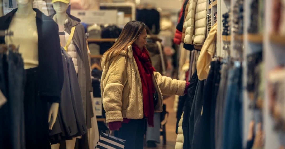 First inflation report since government shutdown shows an ease to 2.7%