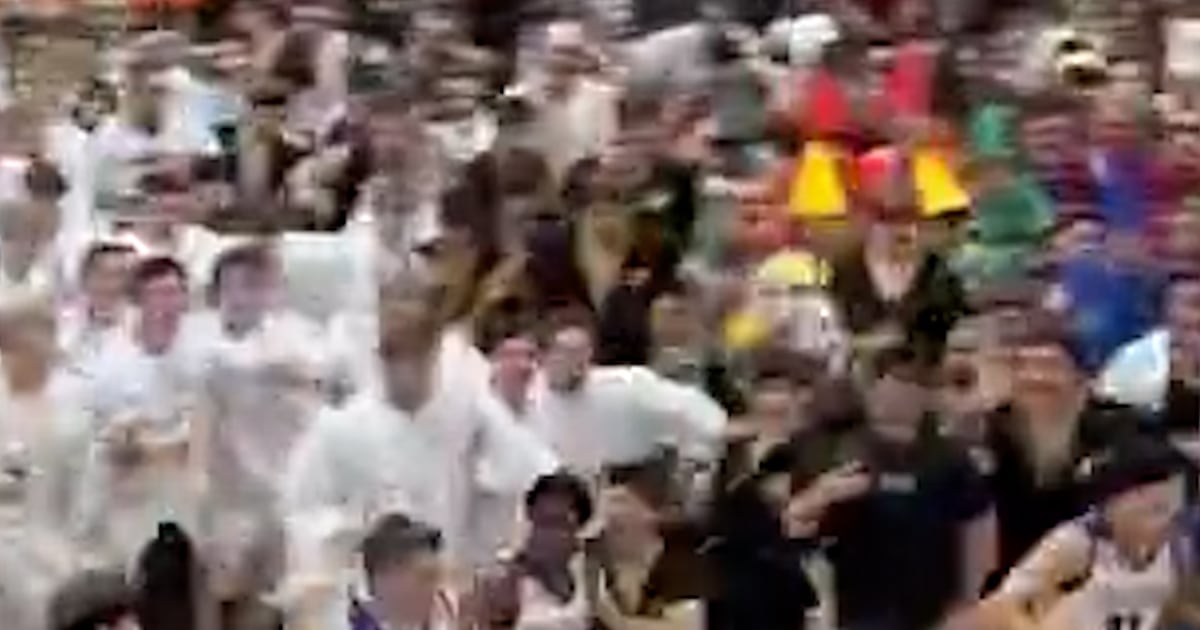 Crowd goes wild at ‘Silent Evening’ basketball sport