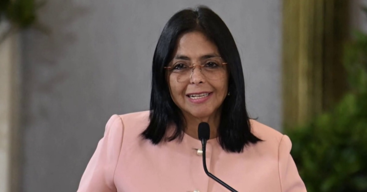 How Trump is warning Venezuelas new leader to cooperate How Trump is warning Venezuelas new leader to cooperate