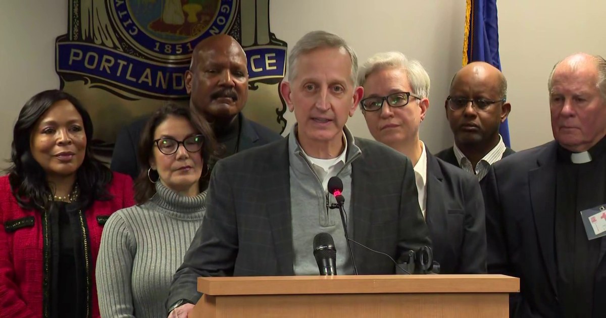 Portland mayor calls for ICE operations to halt