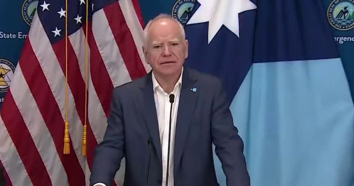 Minnesota governor, Border Patrol officials speak after man killed by federal agents