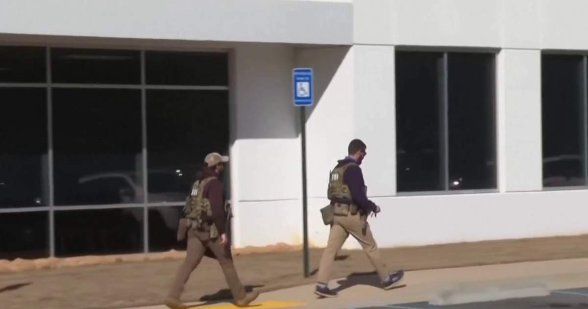 FBI searches Fulton County election hub