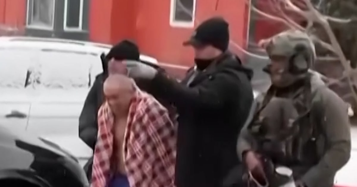 U.S. citizen shares experience of ICE detainment