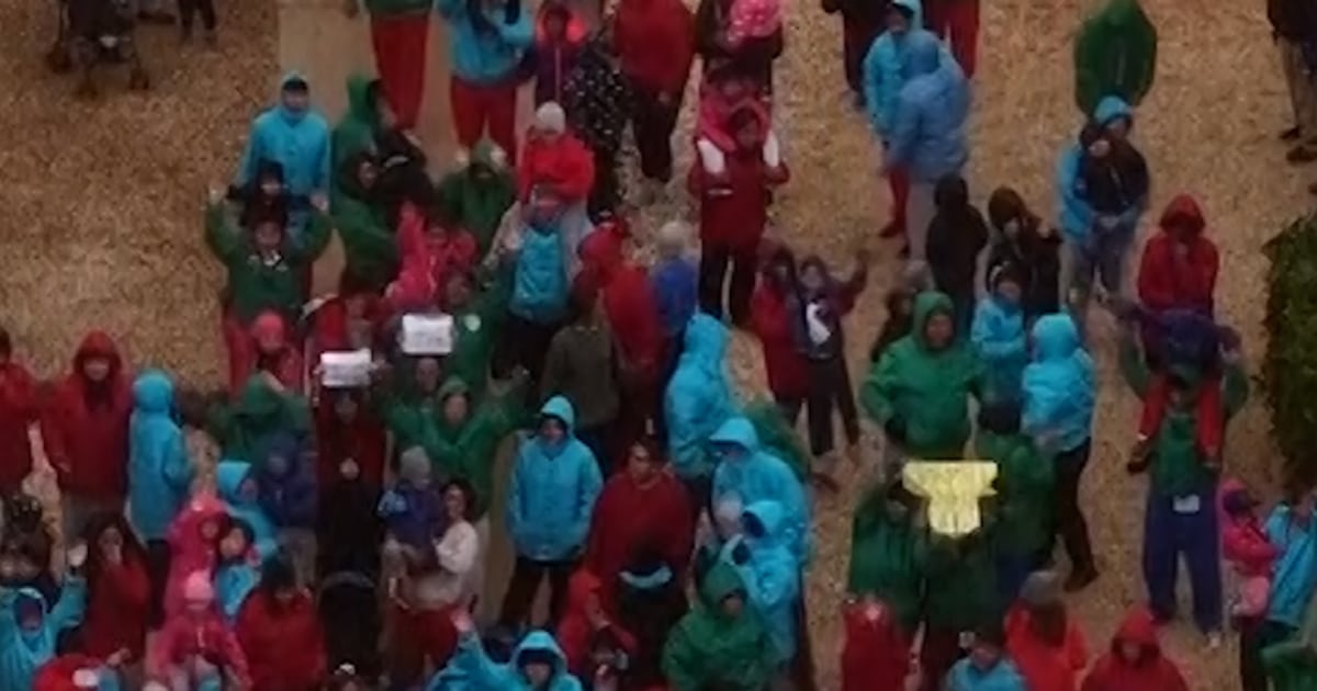 Families hold protest inside Texas detention facility