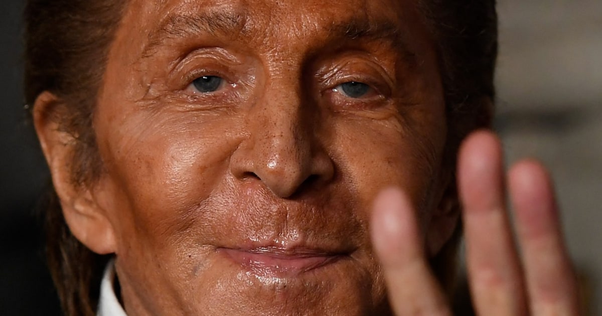 Fashion icon Valentino will lie in state in Rome