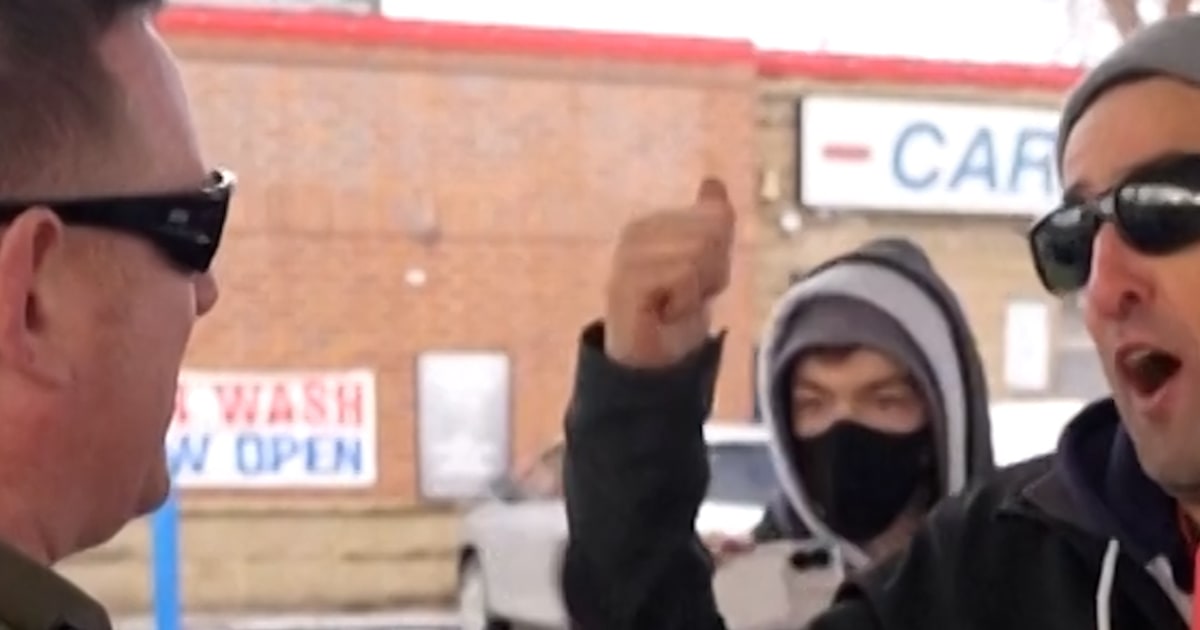 ICE confronted after questioning man at gas station