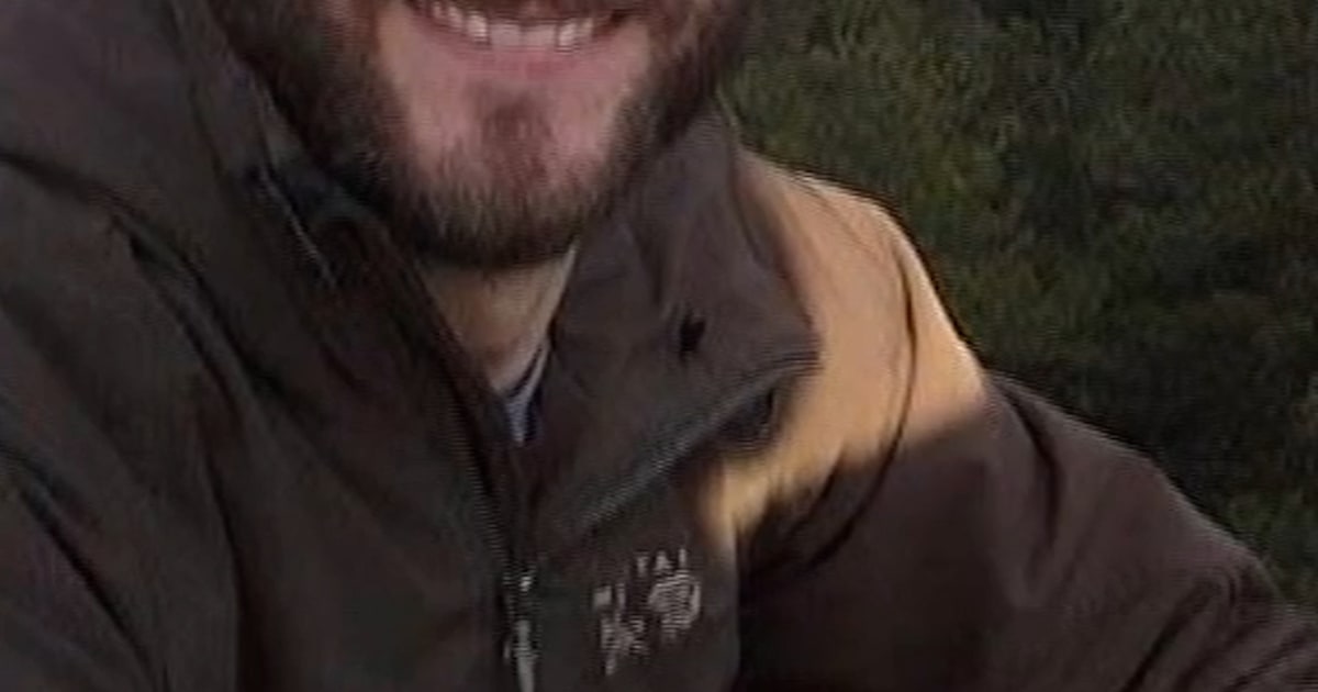 Man killed by federal agent identified as ICU nurse