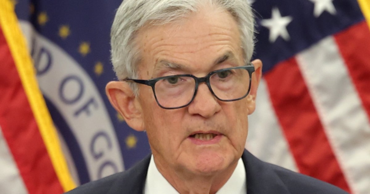 Federal Reserve decides to keep interest rates steady