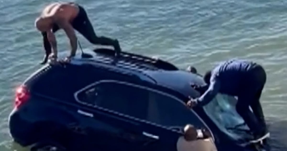 Navy rescue swimmer recalls dramatic sinking SUV rescue